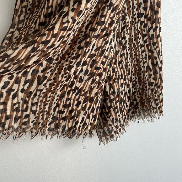 Leopard print scarf shawl wrap - Picture 2 of 3